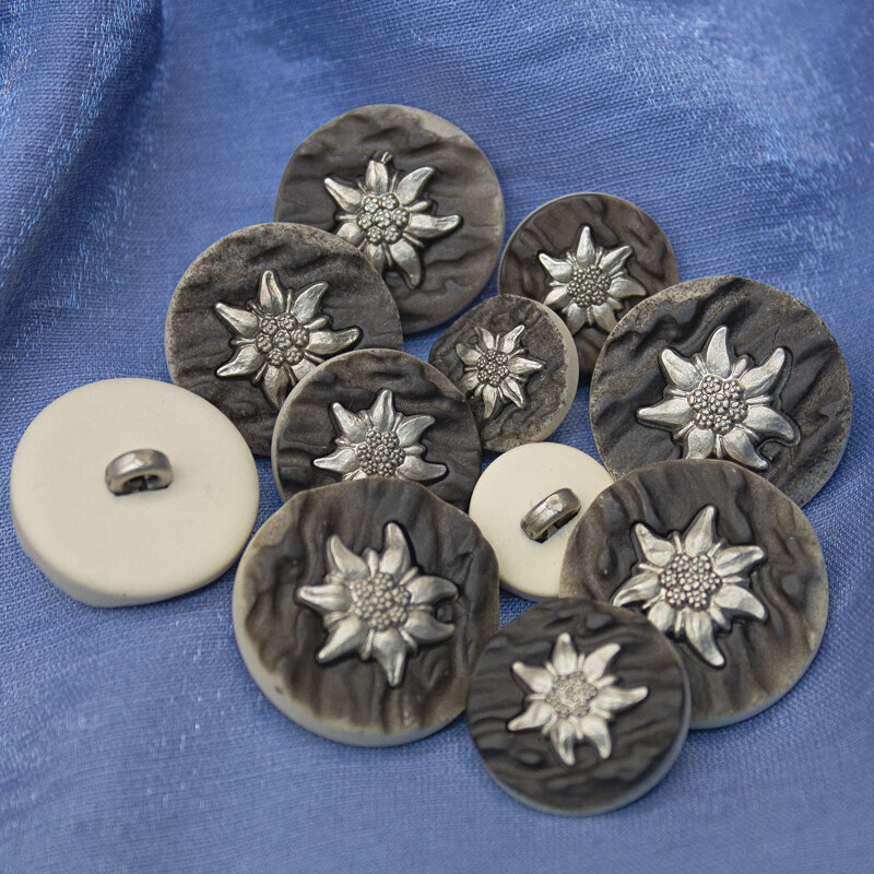 Trachtenknopf mit Edelweiß - 15 bis 24mm