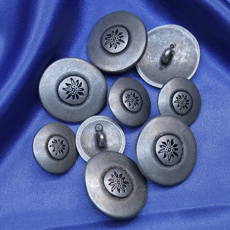 Trachtenknopf aus Metall mit Edelweiß - 17 bis 25mm