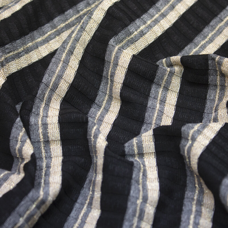 01 schwarz